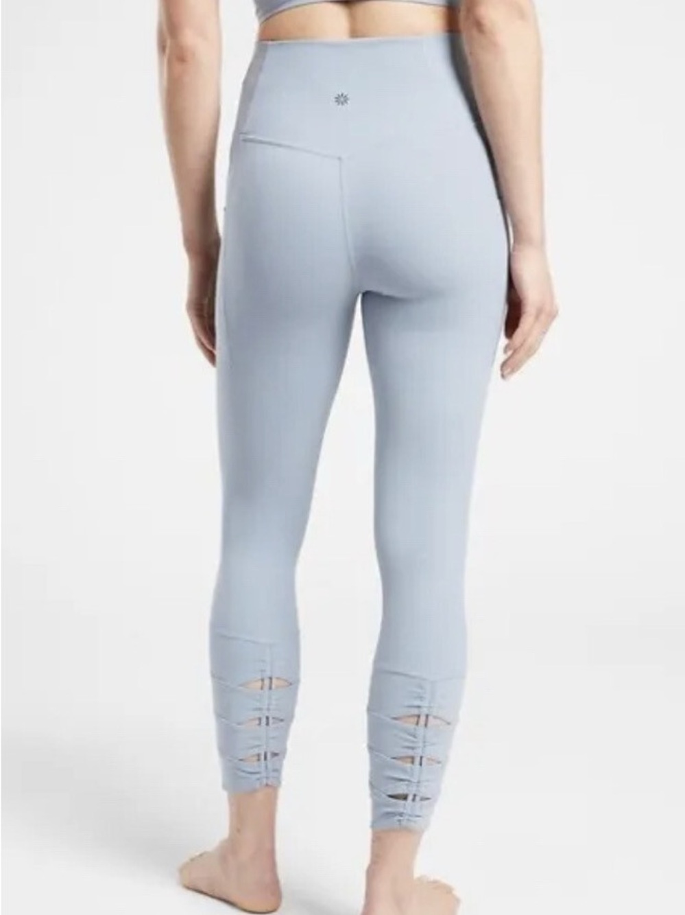 Athleta Light Blue Salutation Stash Pocket Cinch 7/8